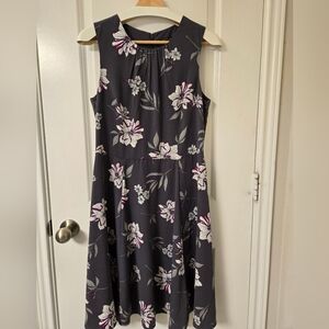Floral Sleeveless Dress - Gray and White